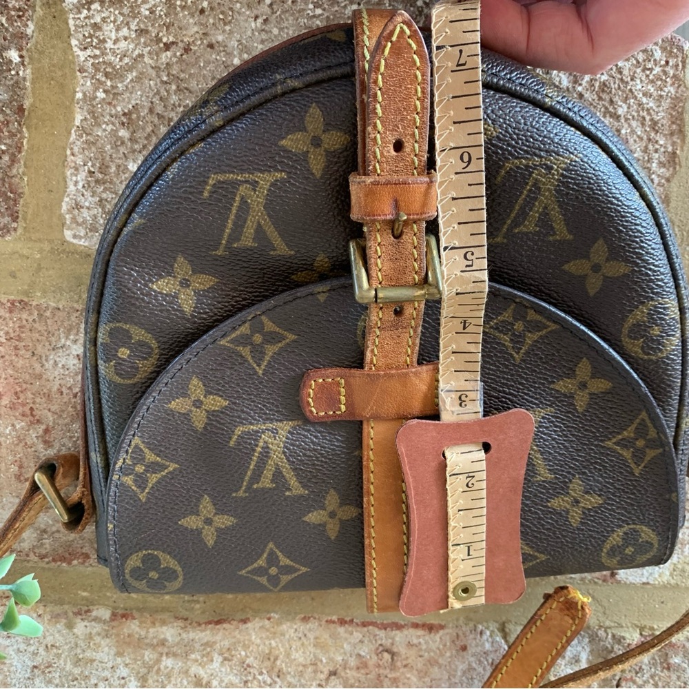 Louis Vuitton | Authentic LV Monogram | Chantilly PM | Crossbody Saddle Bag - Picture 14 of 16